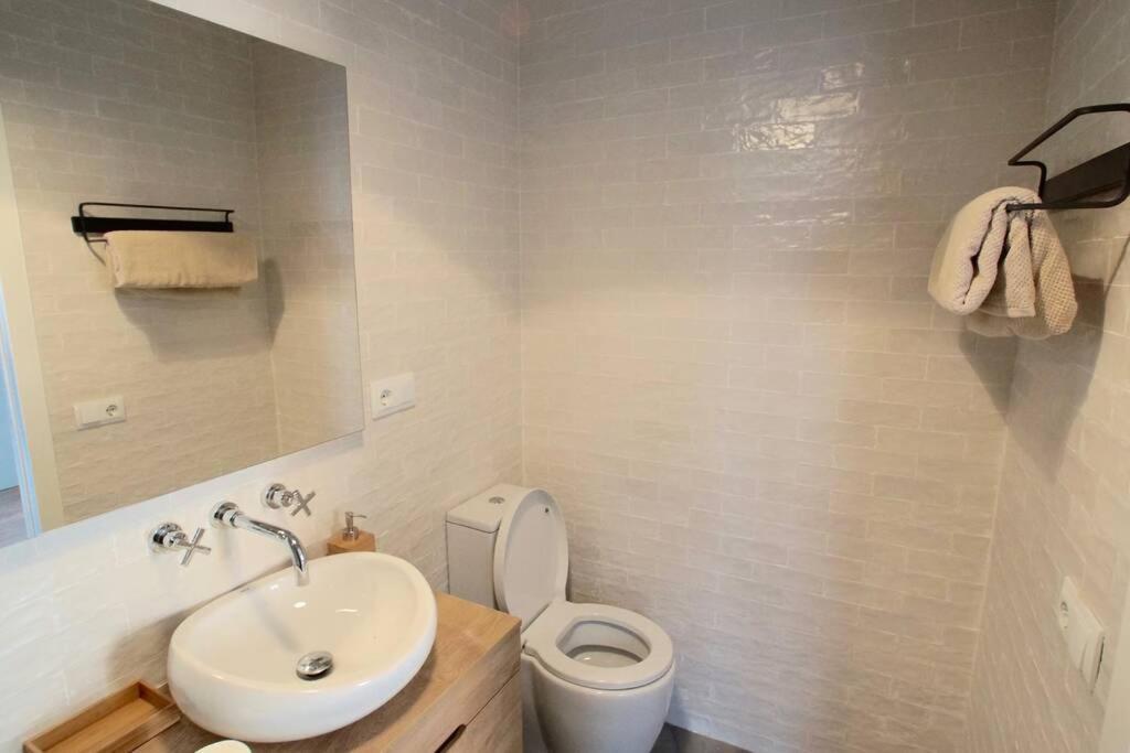 Lovely Flat Fira Mwc Οσπιταλέτ ντε Λιοβρεγάτ Εξωτερικό φωτογραφία